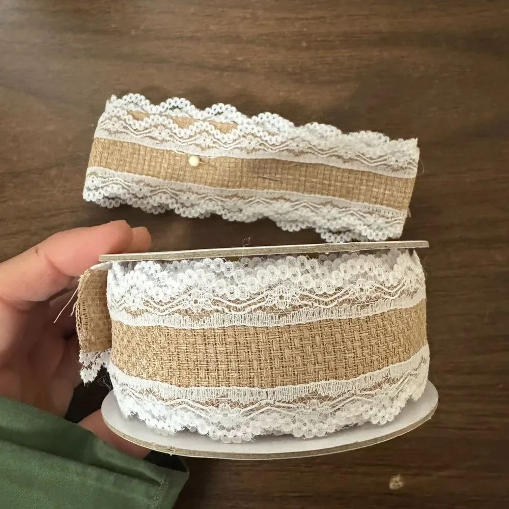 Lot of Burlap - Picture 7 of 9